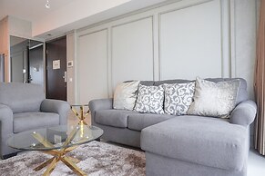 Warm And Elegant 2Br At The Kensington Royal Suites Apartment