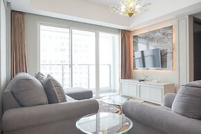 Warm And Elegant 2Br At The Kensington Royal Suites Apartment