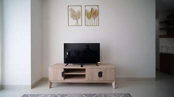 Minimalist With Beautiful View 2Br At Grand Sungkono Lagoon Apartment