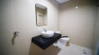 Minimalist With Beautiful View 2Br At Grand Sungkono Lagoon Apartment