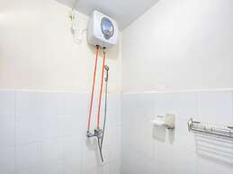 Great Deal Studio At Gateway Ahmad Yani Cicadas Apartment