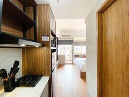 Homey And Simply Look Studio Gateway Park Lrt City Bekasi Apartment