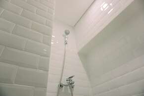 Exclusive And Homey 3Br Loft At Kingland Avenue Apartment