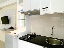 Comfort And Strategic Studio At Bassura City Apartment