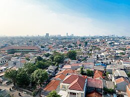 Comfort And Strategic Studio At Bassura City Apartment