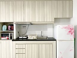 Cozy And Spacious Studio Room Azalea Suites Apartment