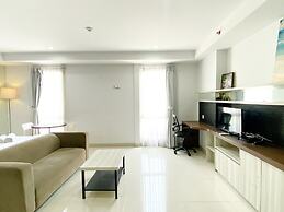 Cozy And Spacious Studio Room Azalea Suites Apartment