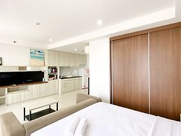 Cozy And Spacious Studio Room Azalea Suites Apartment