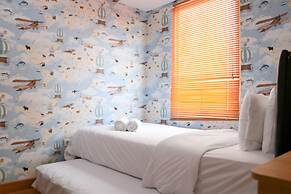 Warm And Homey 2Br At Sentraland Cengkareng Apartment