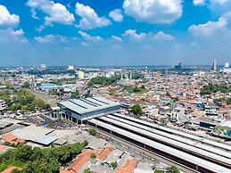 Modern Look And Comfy Studio Patraland Urbano Apartment