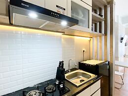 Modern Look And Comfy Studio Patraland Urbano Apartment