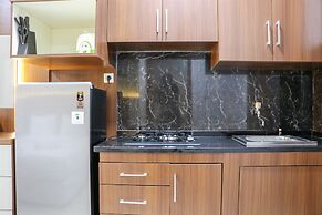 Homey And Comfort Stay Studio Room Maple Park Sunter Apartment