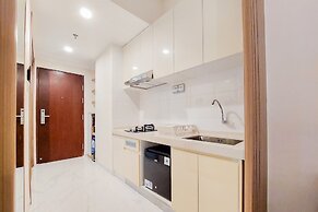 Warm And Nice Studio Room Sky House Bsd Apartment