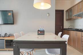Homey And Comfort Stay 2Br Bellezza Apartment
