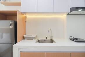 Minimalist And Homey Studio At Daan Mogot City Apartment