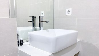 Minimalist And Homey Studio At Daan Mogot City Apartment