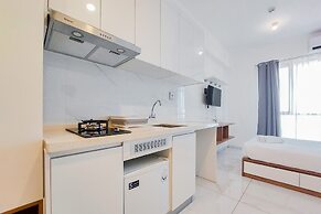 New And Comfy Studio Sky House Alam Sutera Apartment