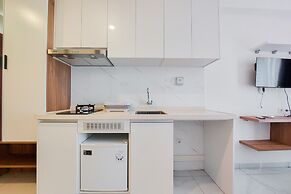New And Comfy Studio Sky House Alam Sutera Apartment