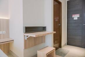 Homey And Warm Studio Amazana Serpong Apartment