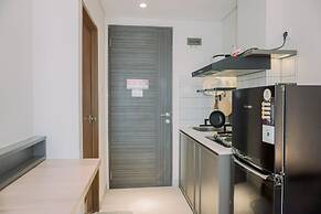 Homey And Warm Studio Amazana Serpong Apartment