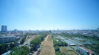 Strategic Studio Apartment At High Point Serviced