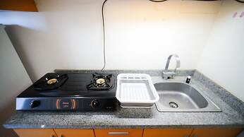 Strategic Studio Apartment At High Point Serviced