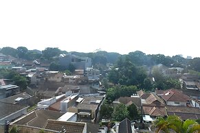 Modern Studio At Apartment Grand Setiabudi