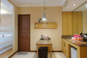 Modern Studio At Apartment Grand Setiabudi