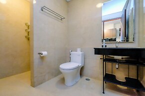 Good Deal And Strategic 1Br L'Avenue Apartment