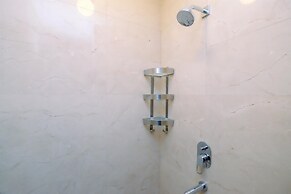 Good Deal And Strategic 1Br L'Avenue Apartment