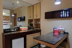 Strategic And Comfy Studio At Grand Setiabudi Apartment By Travelio