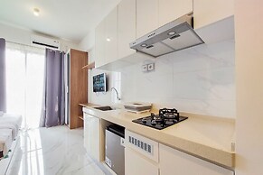 Strategic And Nice Studio At Sky House Bsd Apartment