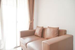 Homey And Warm 1Br Belmont Residence Puri Apartment