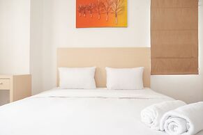 Homey And Warm 1Br Belmont Residence Puri Apartment