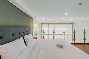 Big Studio Loft Apartment at The Reiz Condominium Medan By Travelio
