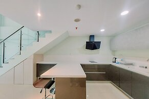 Big Studio Loft Apartment at The Reiz Condominium Medan By Travelio