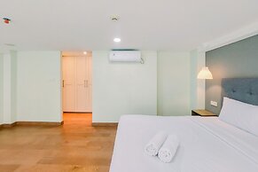 Big Studio Loft Apartment at The Reiz Condominium Medan By Travelio