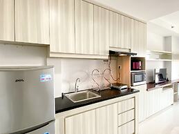 Spacious And Comfy Studio Room Azalea Suites Apartment