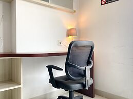 Spacious And Comfy Studio Room Azalea Suites Apartment