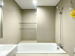 Spacious And Comfy Studio Room Azalea Suites Apartment