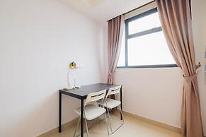 Minimalist 1Br With Extra Room At Evenciio Margonda Apartment