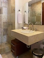 Wynwood Eslava in Cartagena