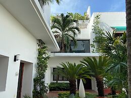 Wynwood Eslava in Cartagena