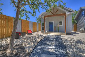 Cozi Combo BBQ Movie Lounge