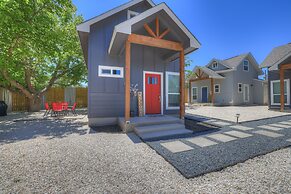 Cozi Combo BBQ Movie Lounge