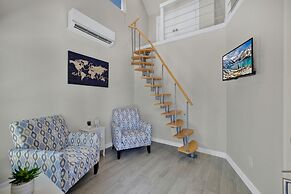 Cozi Combo BBQ Movie Lounge