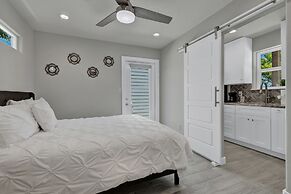 Orange Door Casita - Couple's Retreat