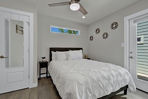 Orange Door Casita - Couple's Retreat