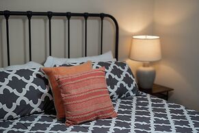 Bell Haus With Hot Tub