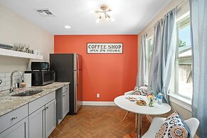 Bell Haus With Hot Tub